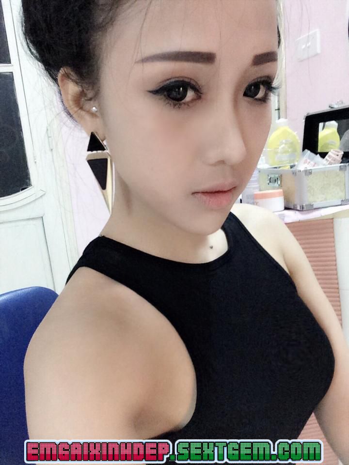 Ảnh Facebook Girl Xinh Khoe Ngực